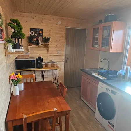 Romantikus Erdei Kunyho Jakuzzival Heviz Koezeleben Rezi