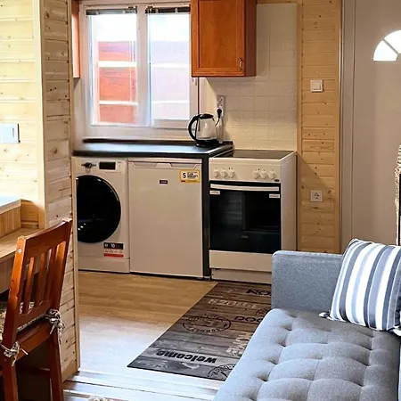 アパート Romantikus Erdei Kunyho Jakuzzival Heviz Koezeleben