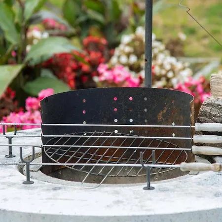 アパート Romantikus Erdei Kunyho Jakuzzival Heviz Koezeleben